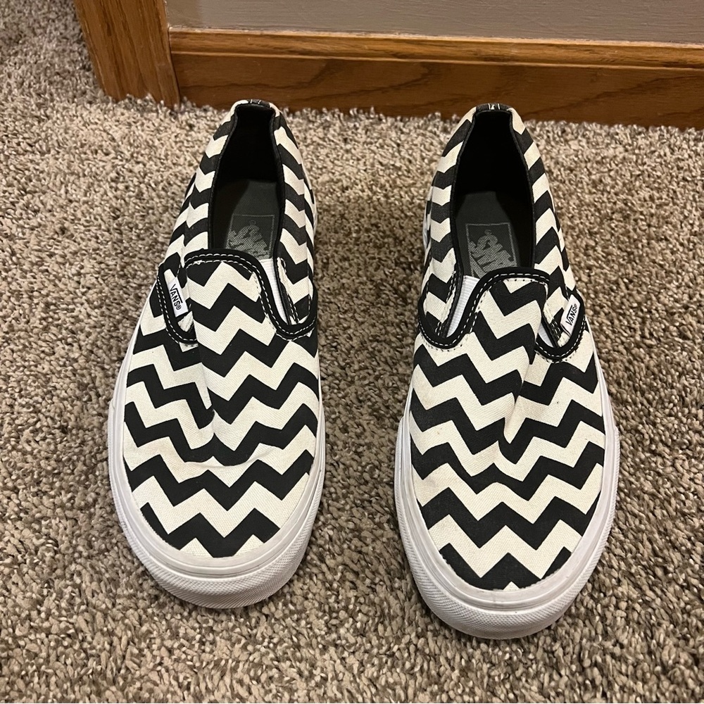 Black and white chevron slip on vans